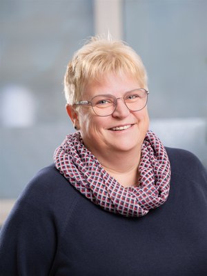 Karin Omenitz